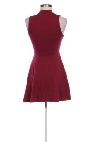 Rochie Forever 21, Mărime M, Culoare Roșu, Preț 71,05 Lei