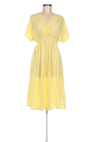Φόρεμα Gina Tricot, Μέγεθος S, Χρώμα Κίτρινο, Τιμή 13,81 €