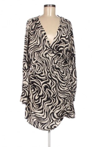 Šaty  H&M, Velikost XL, Barva Vícebarevné, Cena  367,00 Kč