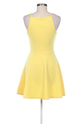 Рокля H&M Divided, Размер M, Цвят Жълт, Цена 29,33 лв.