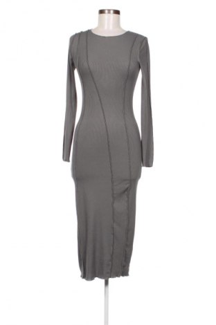Kleid House, Größe M, Farbe Grau, Preis 23,53 €