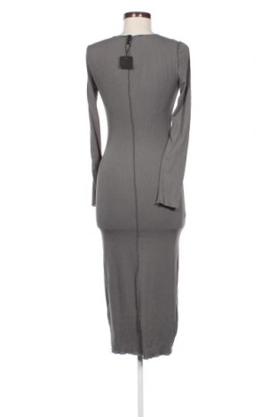 Kleid House, Größe M, Farbe Grau, Preis 23,53 €