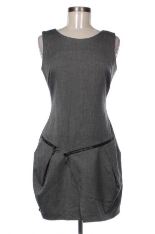 Kleid Mohito, Größe S, Farbe Grau, Preis € 14,91