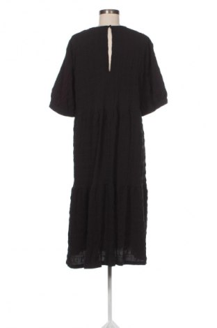 Šaty  Monki, Veľkosť L, Farba Čierna, Cena  14,00 €