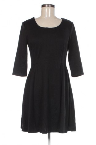 Kleid Now, Größe M, Farbe Schwarz, Preis 20,99 €