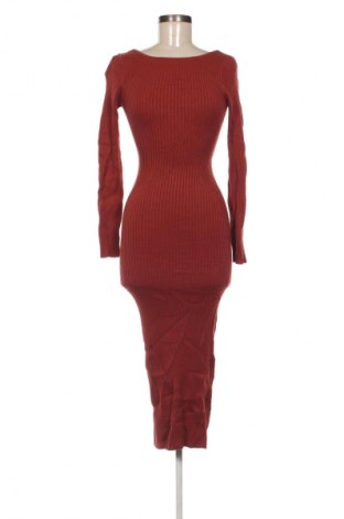 Kleid Perfect Stranger, Größe M, Farbe Rot, Preis 33,99 €