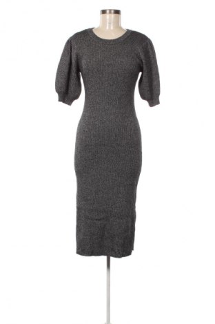 Kleid Preview, Größe M, Farbe Grau, Preis 33,99 €