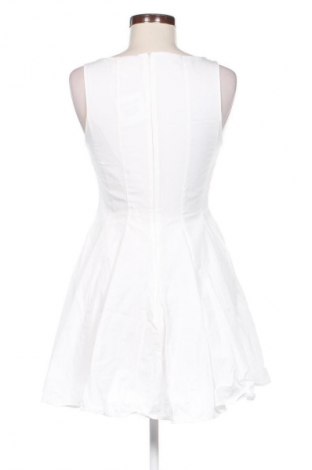 Kleid Reserved, Größe S, Farbe Weiß, Preis 18,99 €