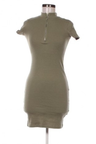 Kleid Sinsay, Größe S, Farbe Grün, Preis 10,22 €