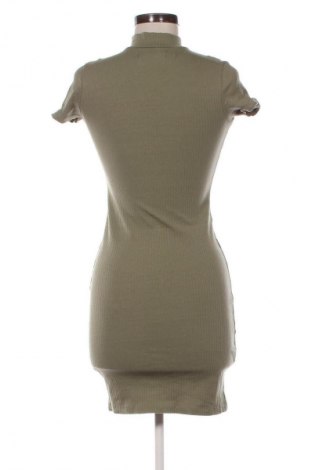 Kleid Sinsay, Größe S, Farbe Grün, Preis 10,22 €