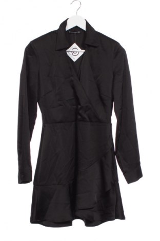 Kleid Stradivarius, Größe S, Farbe Schwarz, Preis 20,99 €