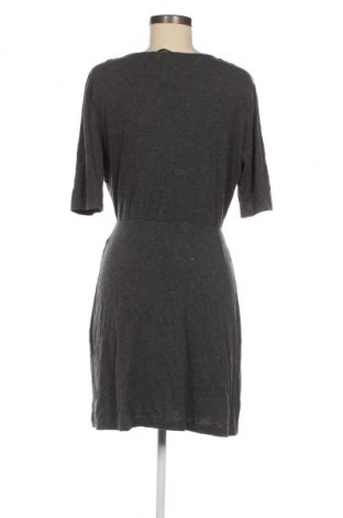 Rochie Stradivarius, Mărime L, Culoare Gri, Preț 76,32 Lei