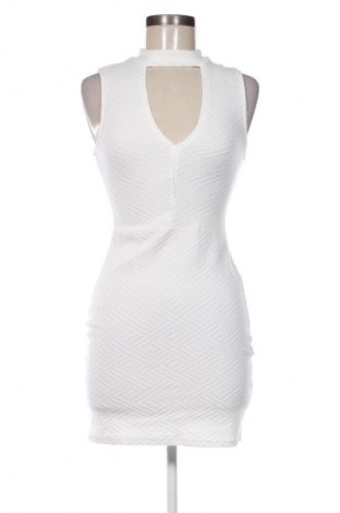 Kleid Tally Weijl, Größe M, Farbe Weiß, Preis 14,83 €