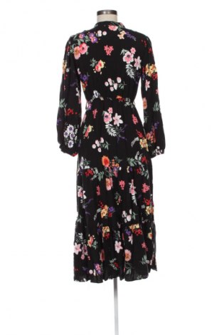 Kleid Trendyol, Größe M, Farbe Mehrfarbig, Preis 24,55 €