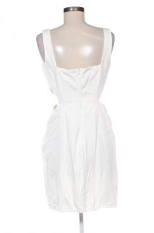 Kleid Trendyol, Größe M, Farbe Weiß, Preis 16,94 €