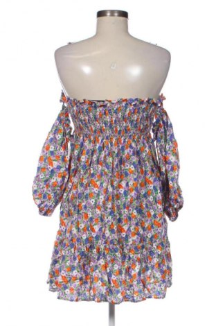 Kleid Trendyol, Größe M, Farbe Mehrfarbig, Preis 55,24 €