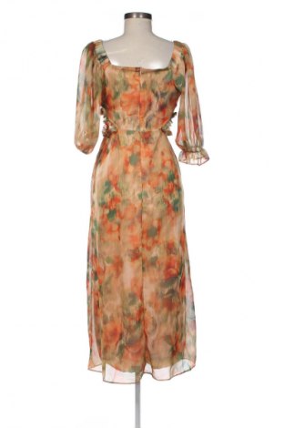 Kleid Trendyol, Größe M, Farbe Mehrfarbig, Preis 55,20 €