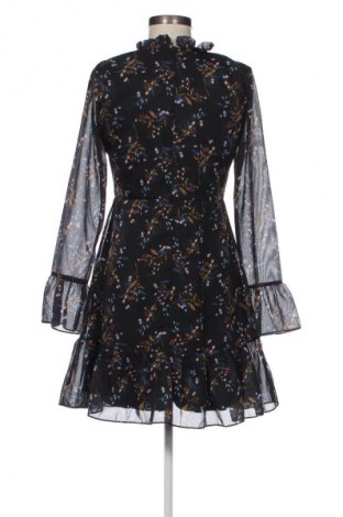 Kleid Trendyol, Größe M, Farbe Mehrfarbig, Preis 55,20 €