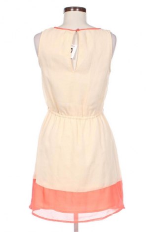 Ruha Unbranded, Méret M, Szín Bézs, Ár 5 799 Ft