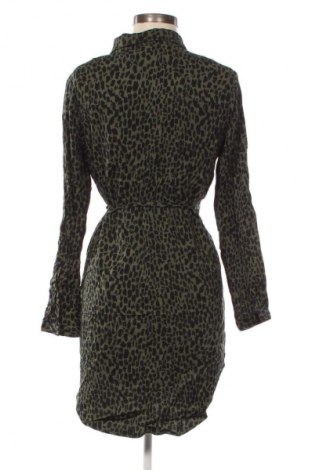 Kleid VILA, Größe M, Farbe Mehrfarbig, Preis 23,99 €