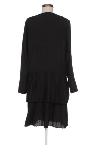 Kleid VILA, Größe M, Farbe Schwarz, Preis 17,00 €