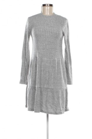 Rochie Yessica, Mărime M, Culoare Gri, Preț 100,99 Lei
