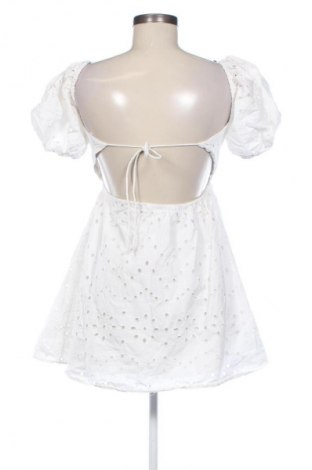 Kleid Zara, Größe XS, Farbe Weiß, Preis € 14,00