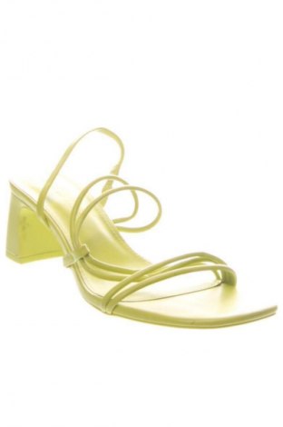 Sandalen Pull&Bear, Größe 39, Farbe Grün, Preis € 27,99