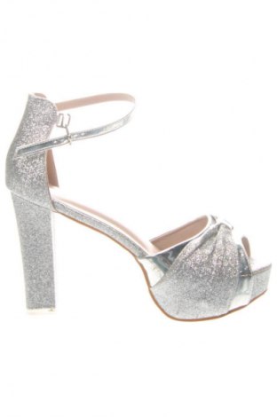Sandalen Unbranded, Größe 41, Farbe Silber, Preis 42,99 €