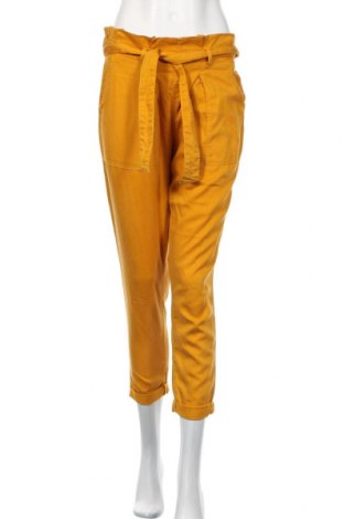 Дамски панталон Clockhouse, Размер S, Цвят Жълт, 78% лиосел, 22% памук, Цена 31,00 лв.