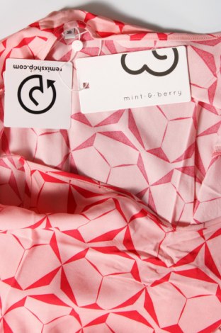 Γυναικείο αμάνικο μπλουζάκι Mint & Berry, Μέγεθος M, Χρώμα Ρόζ , Τιμή 25,26 €