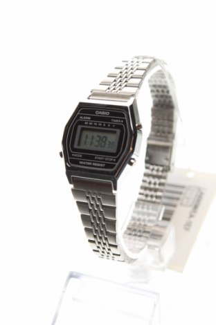 Часовник Casio, Цвят Сребрист, Цена 77,40 лв.