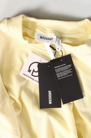 Дамска блуза Weekday, Размер XL, Цвят Жълт, Цена 5,60 лв.