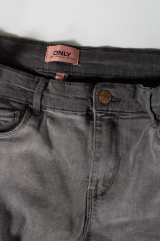 Dámske džínsy  ONLY, Veľkosť M, Farba Sivá, Cena  5,61 €