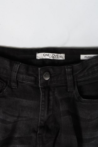 Dámske džínsy  One Love, Veľkosť S, Farba Čierna, Cena  2,14 €