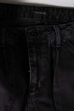 Dámske džínsy  Trendyol, Veľkosť M, Farba Sivá, Cena  5,83 €