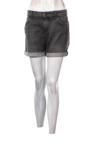 Дамски къс панталон Massimo Dutti, Размер L, Цвят Сив, Цена 34,00 лв.