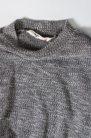 Детска блуза H&M, Размер 10-11y/ 146-152 см, Цвят Сив, Цена 3,36 лв.