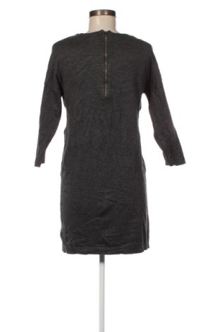 Kleid Vero Moda, Größe S, Farbe Grau, Preis 2,23 €