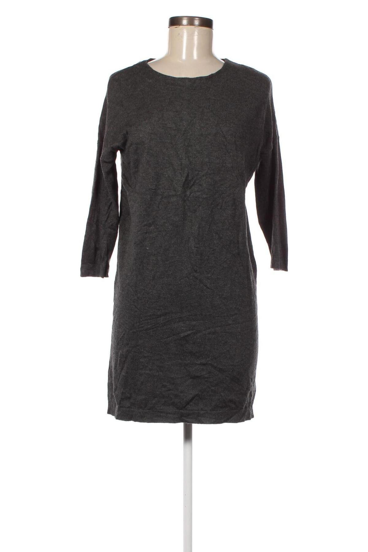 Kleid Vero Moda, Größe S, Farbe Grau, Preis 2,23 €