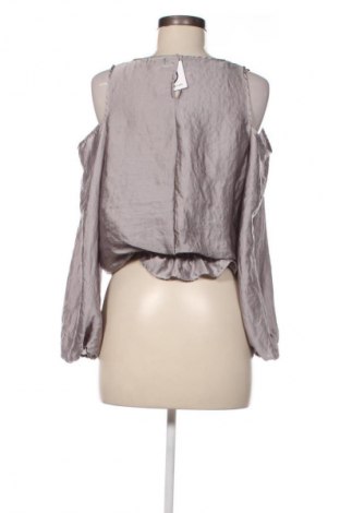 Damen Shirt Bershka, Größe M, Farbe Grau, Preis 4,49 €