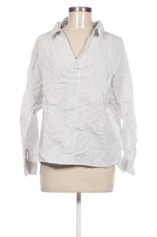 Damen Shirt Bershka, Größe M, Farbe Weiß, Preis € 3,99