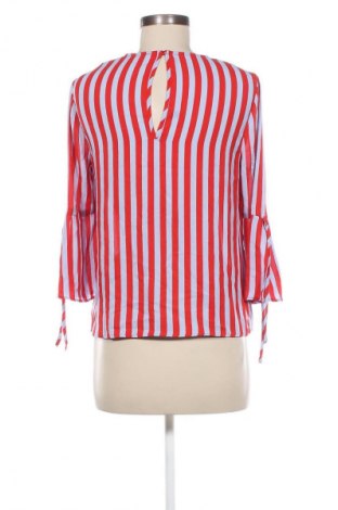 Damen Shirt Gina Tricot, Größe XS, Farbe Mehrfarbig, Preis € 4,99