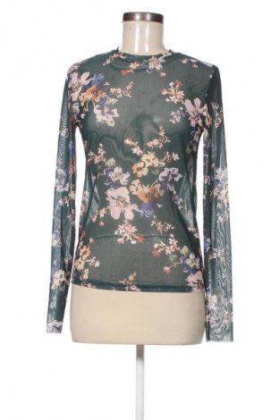 Damen Shirt Stradivarius, Größe L, Farbe Mehrfarbig, Preis 6,49 €