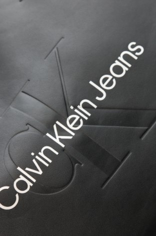 Γυναικεία τσάντα Calvin Klein Jeans, Χρώμα Μαύρο, Τιμή 84,79 €