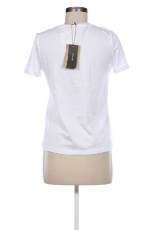 Γυναικείο t-shirt Vero Moda, Μέγεθος XS, Χρώμα Λευκό, Τιμή 15,99 €