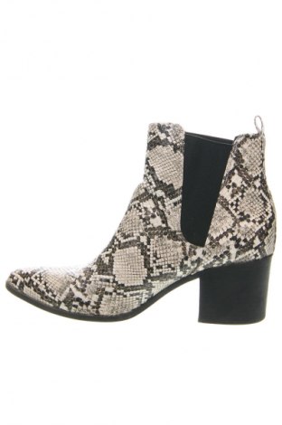 Botine de damă Justfab, Mărime 41, Culoare Multicolor, Preț 79,99 Lei