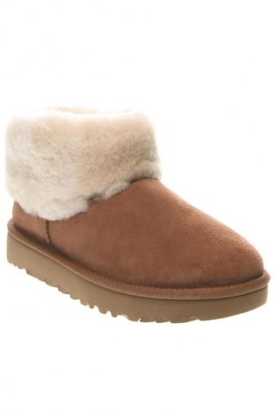 Дамски ботуши UGG Australia, Размер 36, Цвят Кафяв, Цена 246,49 лв.