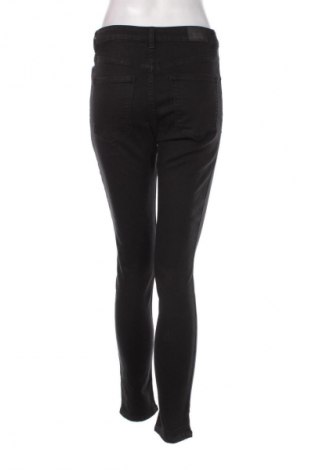 Blugi de femei Bershka, Mărime M, Culoare Negru, Preț 35,99 Lei