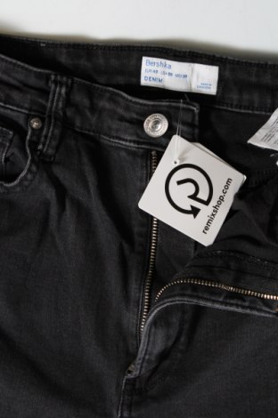 Γυναικείο Τζίν Bershka, Μέγεθος M, Χρώμα Μαύρο, Τιμή 7,49 €